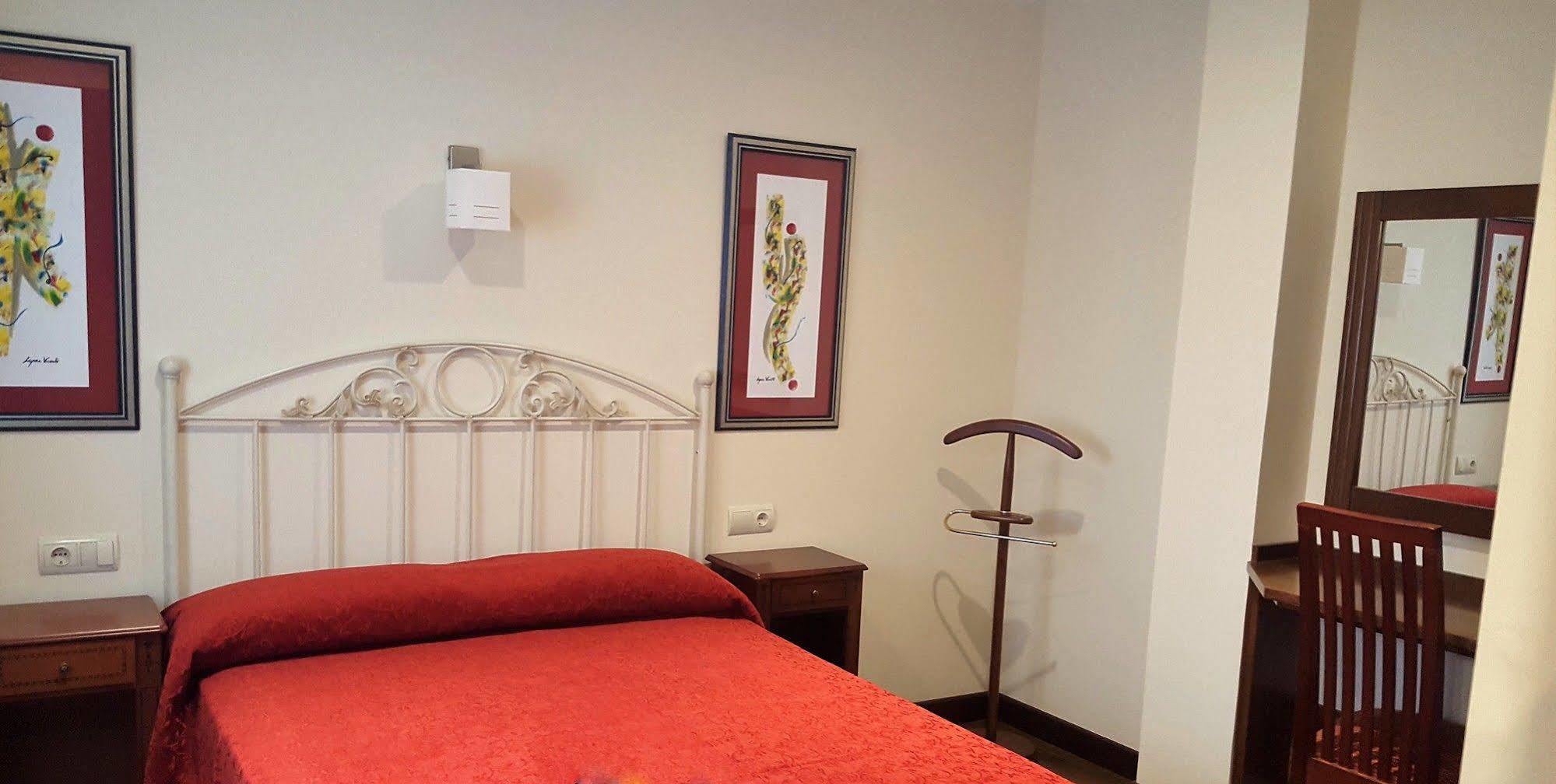 Hotel El Panorama 塔皮亚德卡萨列戈 外观 照片